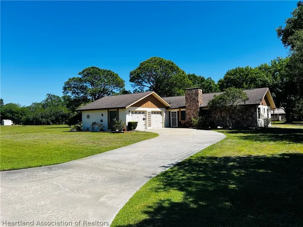 6300 Bayhill Ln, Sebring, FL 33876