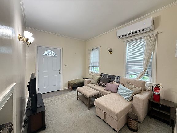 3rd image of 305 4th Ave #2