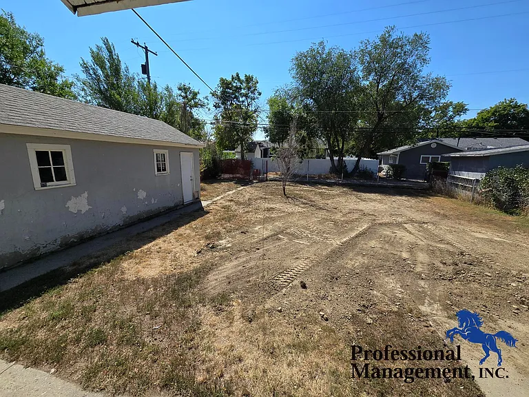 1926 Broadwater Ave — Photo 8
