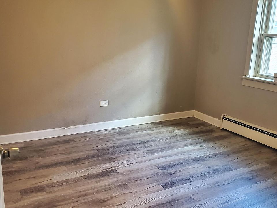 2nd image of 5508 W 55th St