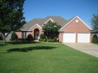 909 Paragould Dr, Jonesboro, AR 72405