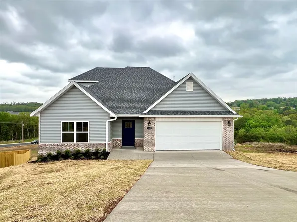 227 Tonya Loop, Huntsville, AR 72740