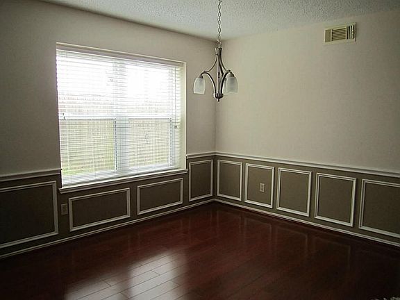 3rd image of 2318 Bent River Dr