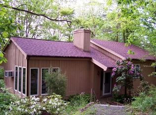 135 Davida Pines Dr, Mohnton, PA 19540