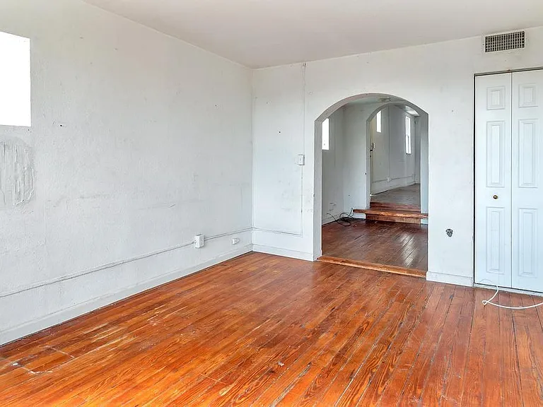 521 N Dixie Hwy — Photo 20