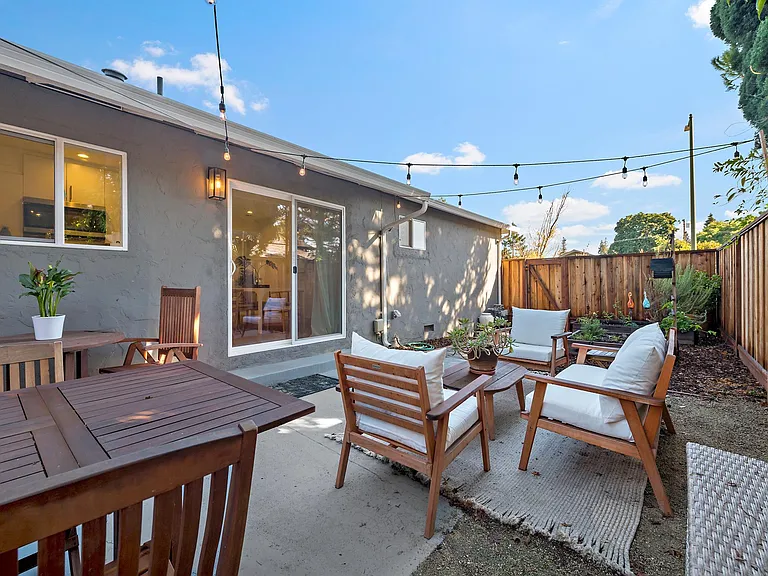 520 Piazza Dr #B — Photo 15
