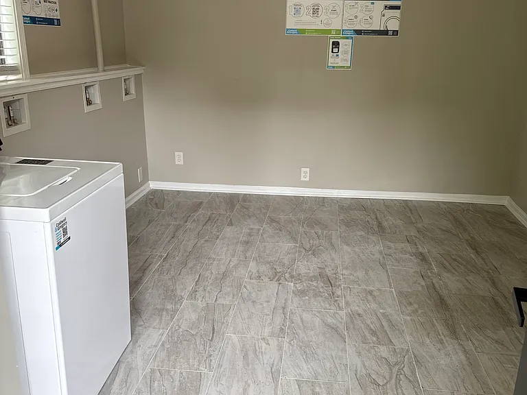 4009 Eunice St SW — Photo 15