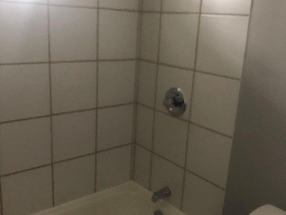 1st image of 1150 Rowland Ave