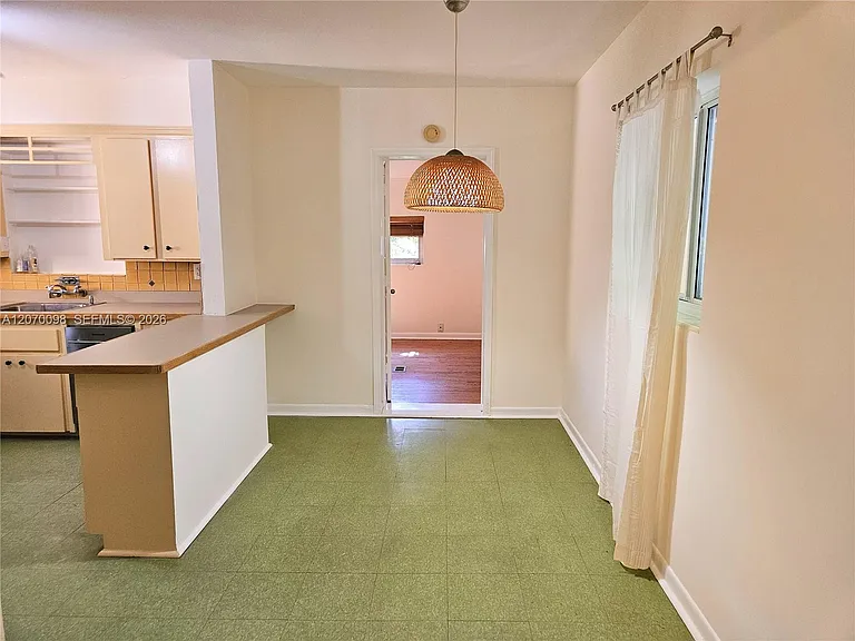 6624 SW 78th Ter — Photo 7