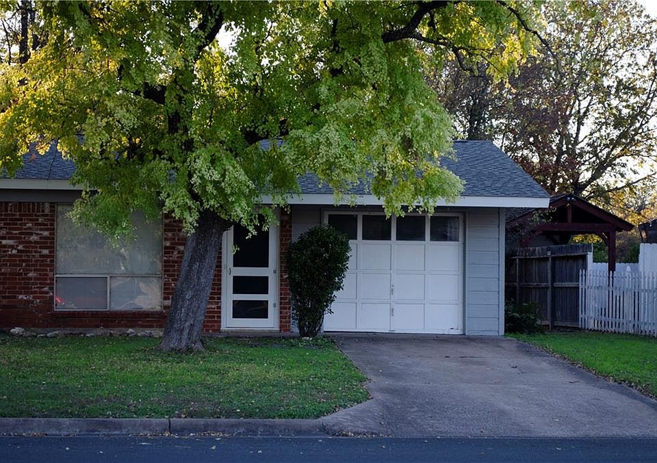 1st image of 3506 Catalina Dr #A