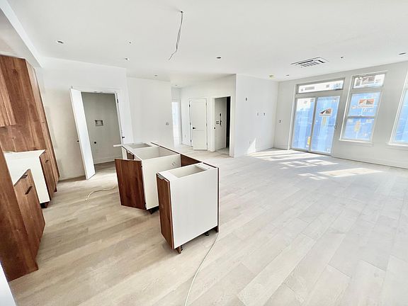 3rd image of 1801 N 2nd St #304