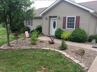 44 Tranquility Ln, Kenna, WV 25248