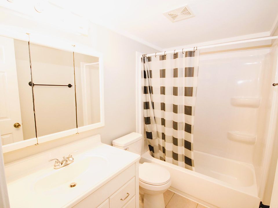 1821 Gascony Parc Dr Lake Saint Louis, MO, 63367 Apartments for Rent