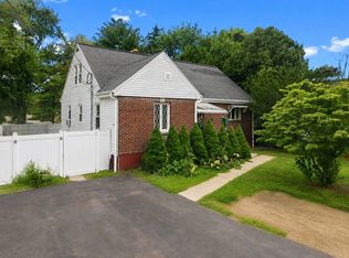 26 Beulah St, Framingham, MA 01701