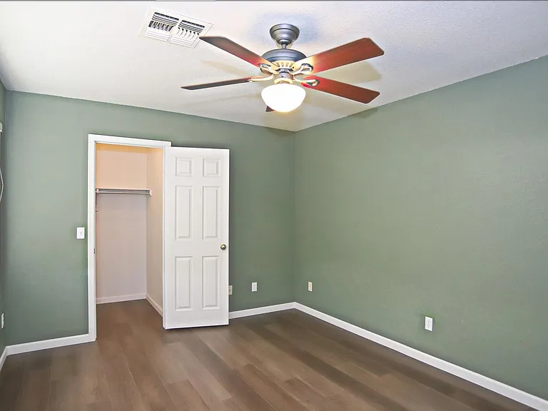 8833 S 13th Pl — Photo 28