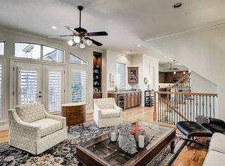 4011 Floyd St, Houston, TX 77007