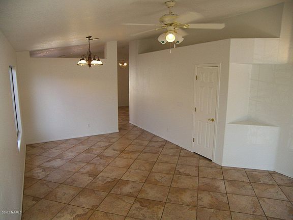 4th image of 8004 N Siskiyou Dr