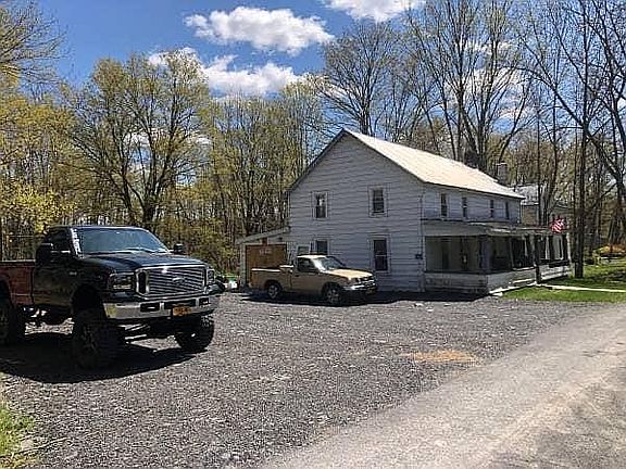 2nd image of 9 South St