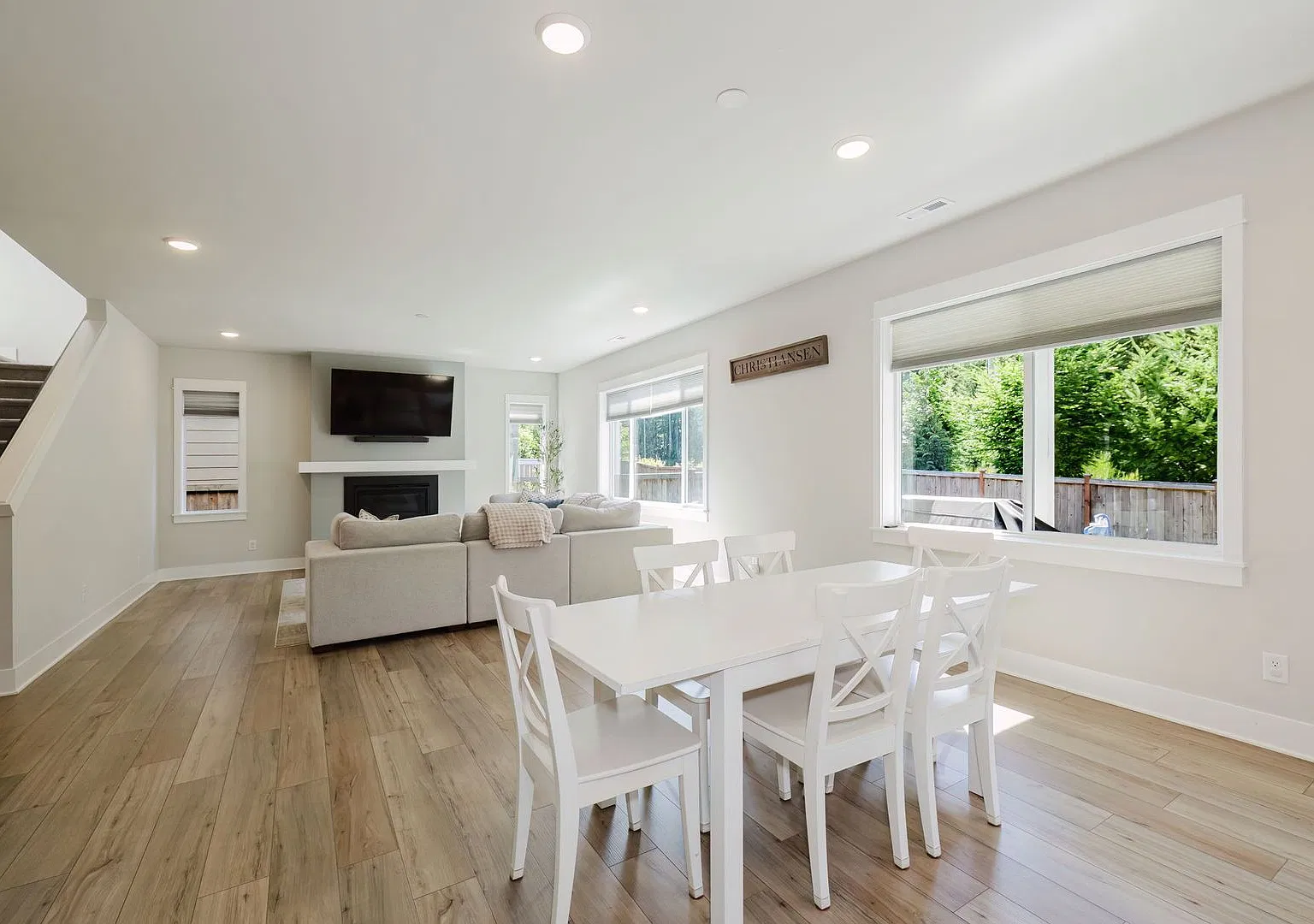 Beautifully Maintained 4 Bed / 3 Bath Home In McCormick Village. Bonus Room & Fully Fenced Yard. ... — Photo 3