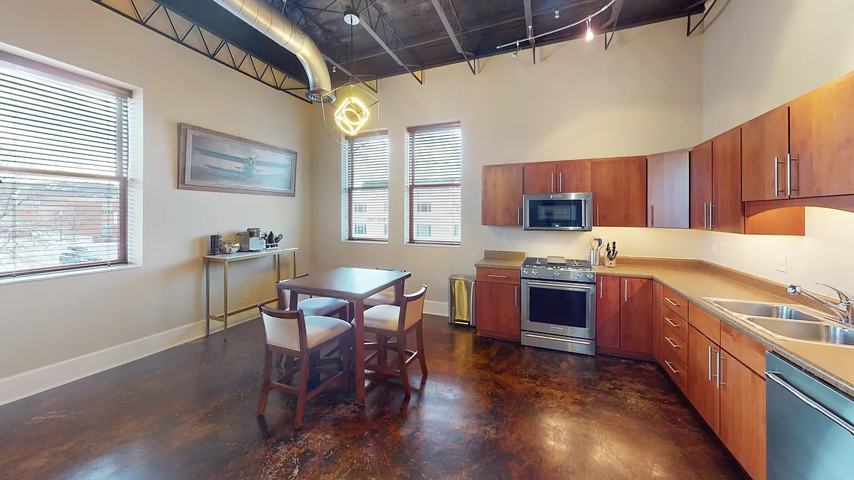 Building Photo - 625 Saint Joseph St #205