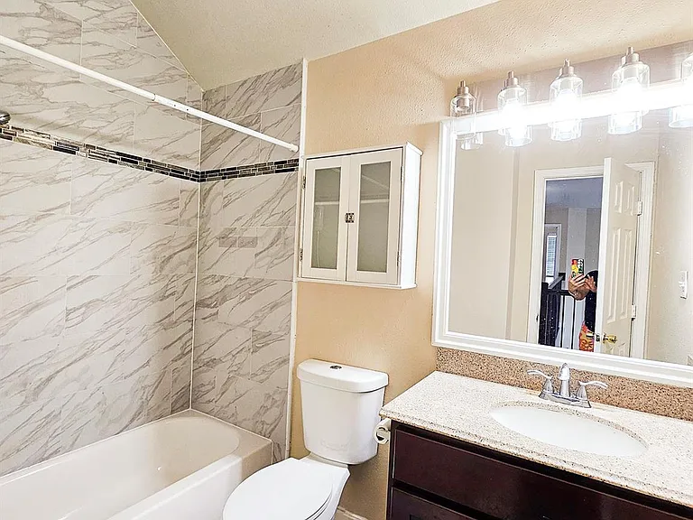 20810 Balmoral Glen Ln — Photo 31