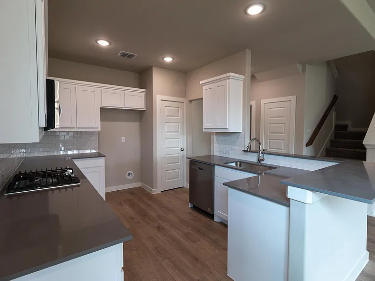 1140 Enchanted Rock Ln — Photo 16