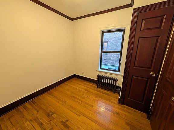 5th image of 113 1/2 W 15th St APT 1W