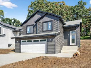 217 20th St SW, Rochester, MN 55902