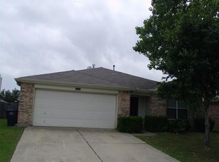 1716 Crested Butte Dr, Fort Worth, TX 76131