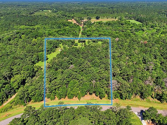 3rd image of 6 Hidden Lakes Dr
