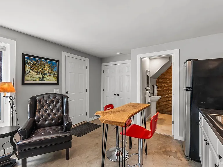 622 Broadway Ave #7 — Photo 11