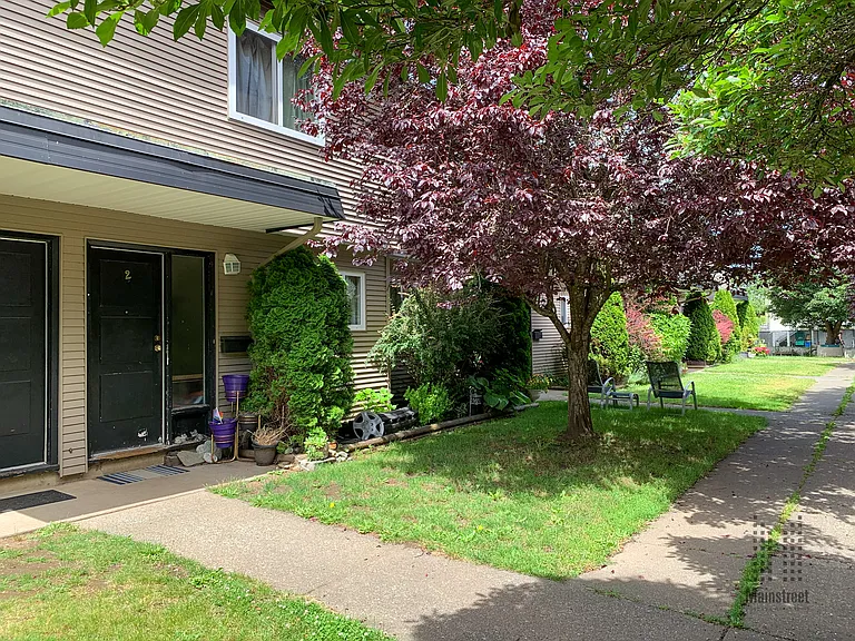 1060 Willemar Ave — Photo 10