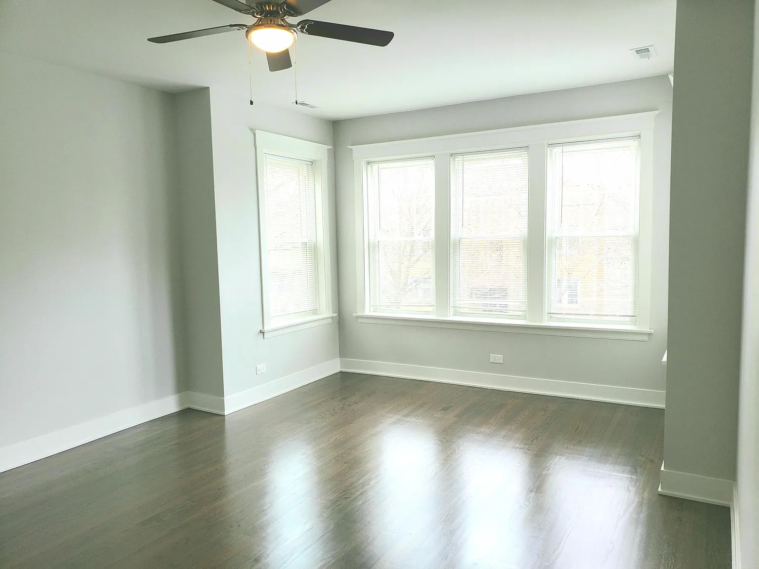 3 bed, 1400 sqft, $2,600 — Photo 3