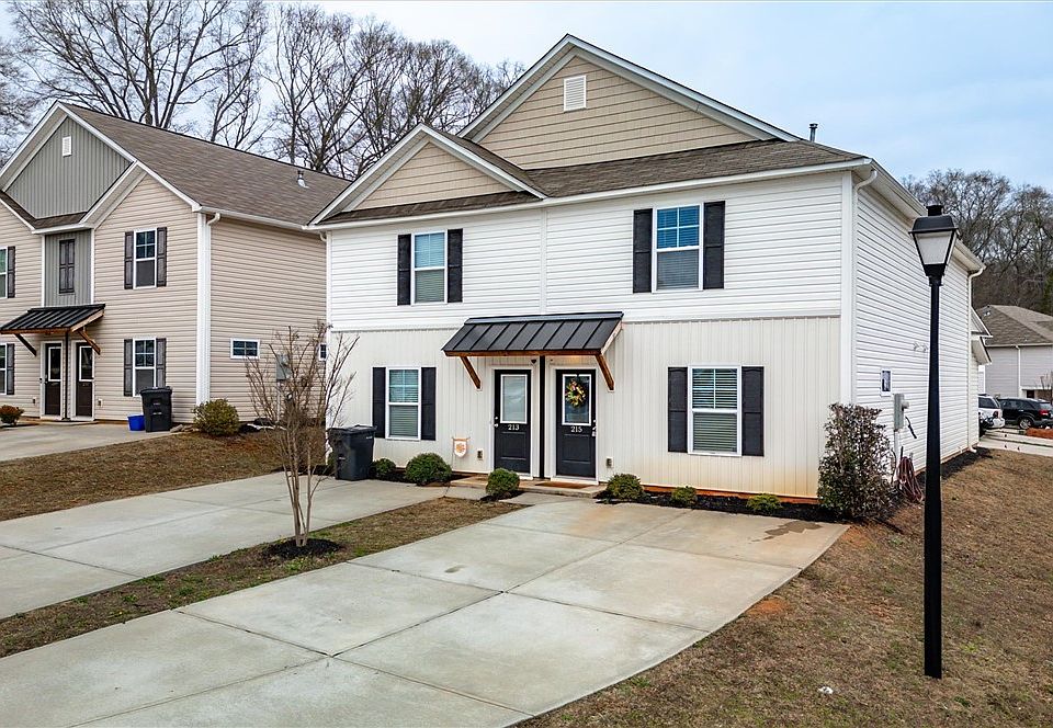 1st image of 215 Royal Way