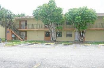 3rd image of 4002 Lakeside Dr