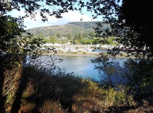 218 Del Norte Ln, Brookings, OR 97415