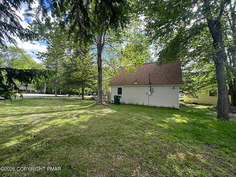 838 Country Place Dr — Photo 4