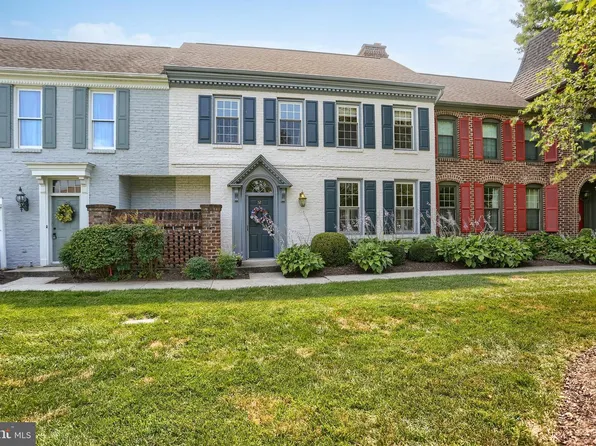 52 Devonshire Sq, Mechanicsburg, PA 17050