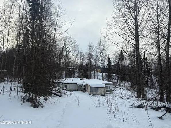 24574 Park Dr, Chugiak, AK 99567