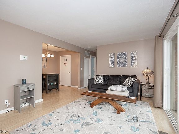 3rd image of 5734 Spotswood Dr