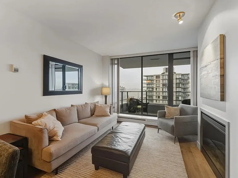151 W 2nd St #1102 — Photo 9
