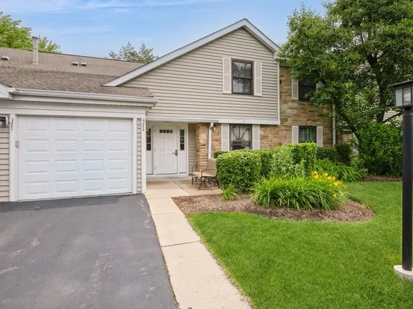 371 Southbury Ct APT B2, Schaumburg, IL 60193