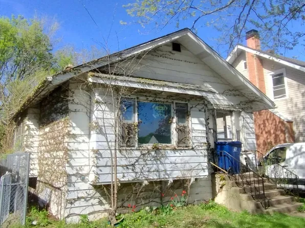 918 Highland Ave, Waukegan, IL 60085