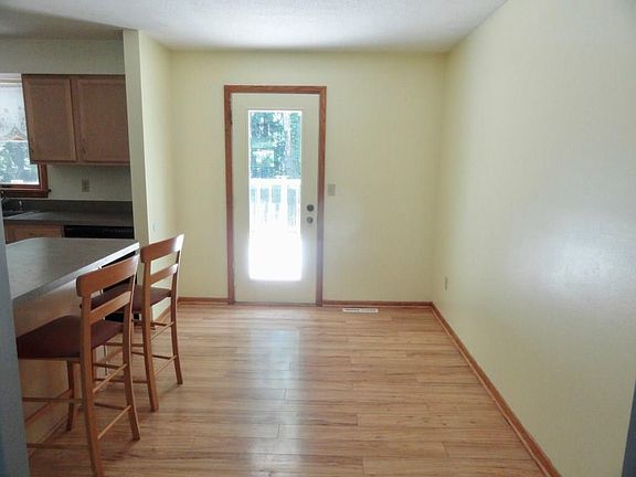 5th image of 208 Shelhamer Dr