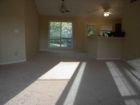 5th image of 750 Cleermont Ct