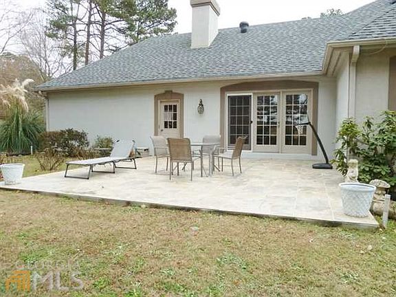 3rd image of 452 Club View Dr