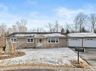 51 Pilgrim Ln, Naugatuck, CT 06770