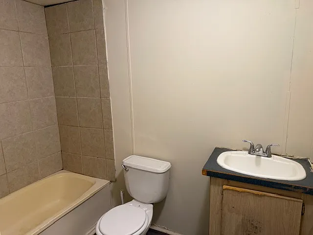 3 bed, 1100 sqft, $800 — Photo 4