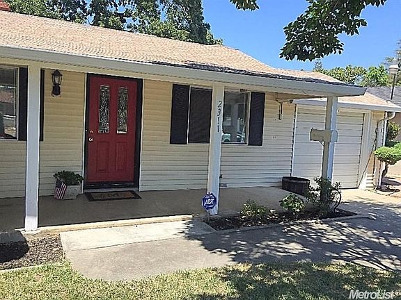 3rd image of 2311 Carlsbad Ave