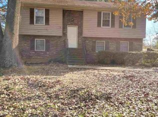 15 Triple Crown Ln, Ellenwood, GA 30294